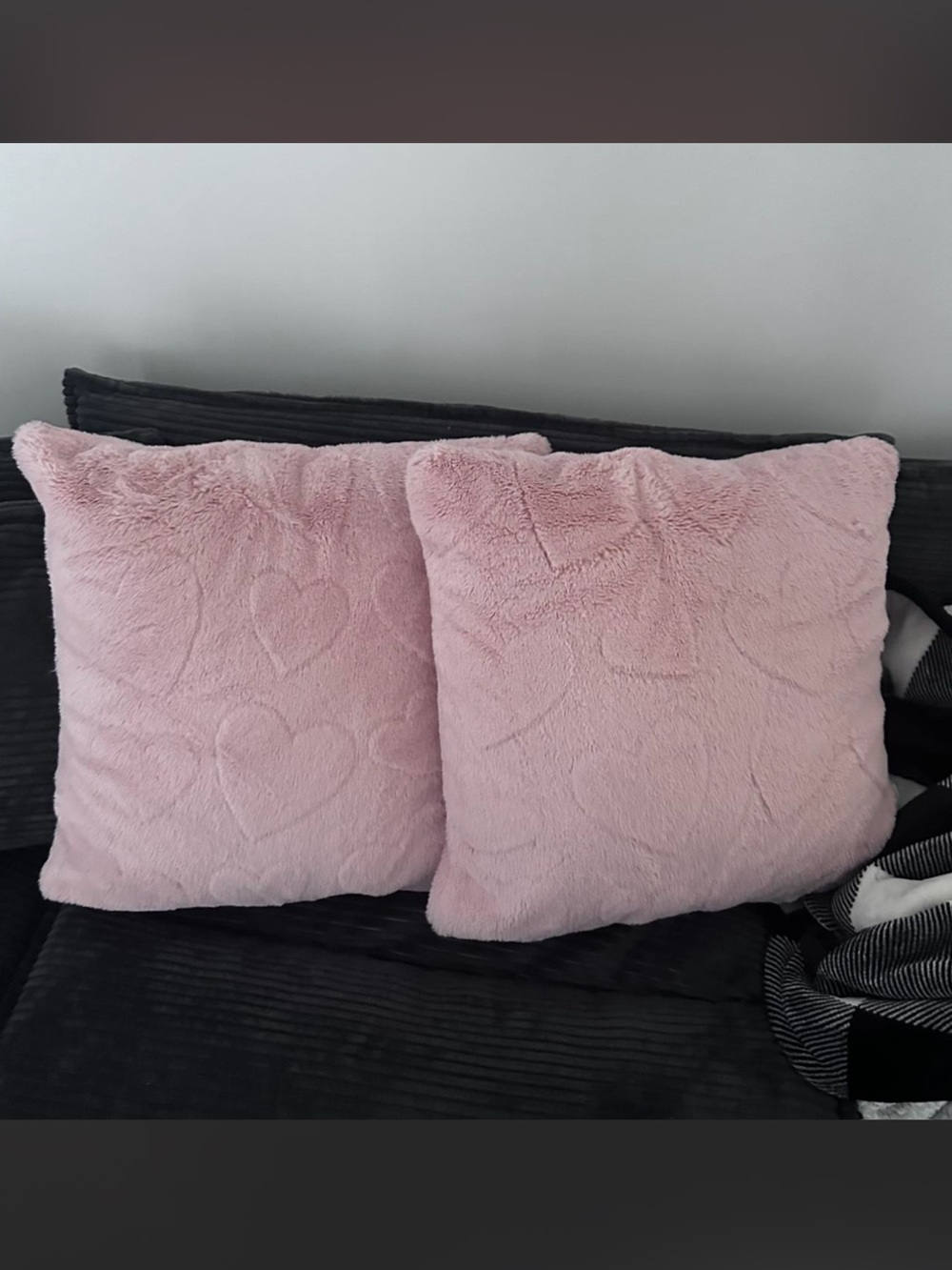 Isaac Mizrahi Pink Heart Plush Pillows (2) 20x20